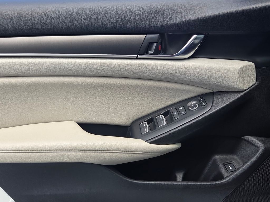 2021 Honda Accord Hybrid - Photo 29