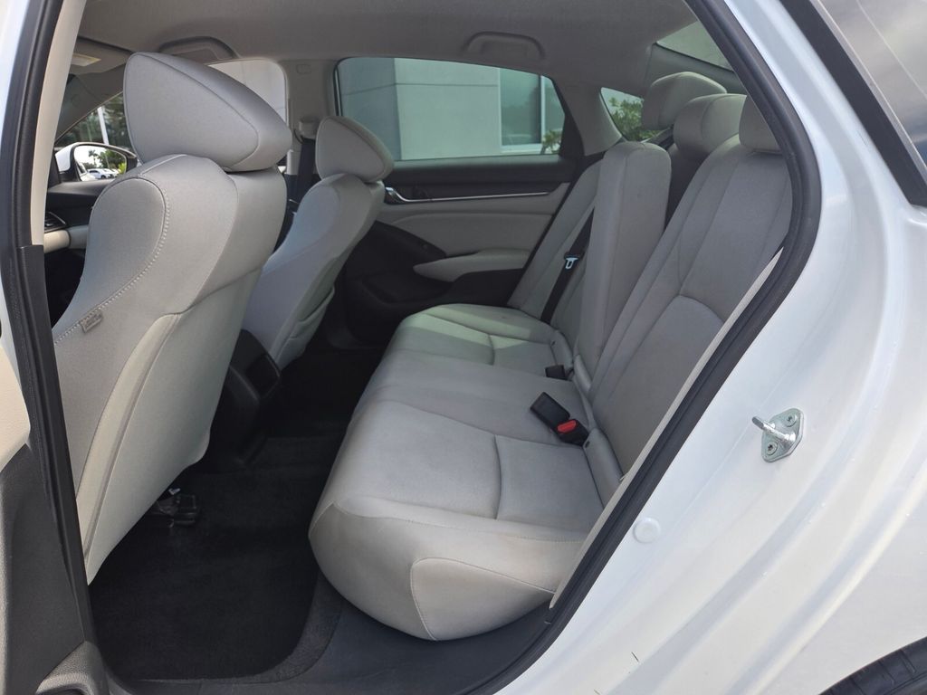 2021 Honda Accord Hybrid - Photo 11