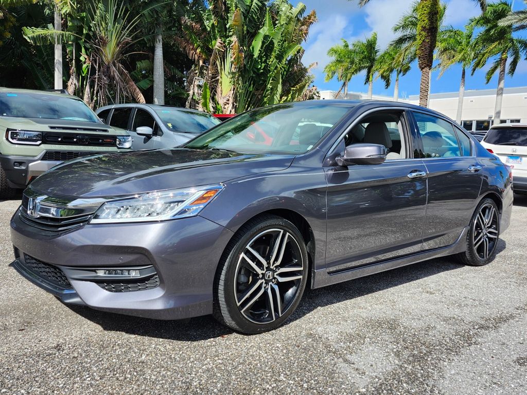 2017 Honda Accord Touring photo 3