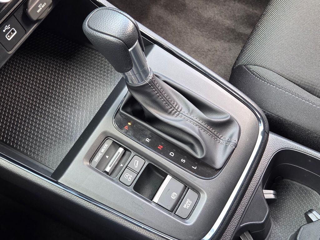 2025 Honda CR-V LX - Photo 26