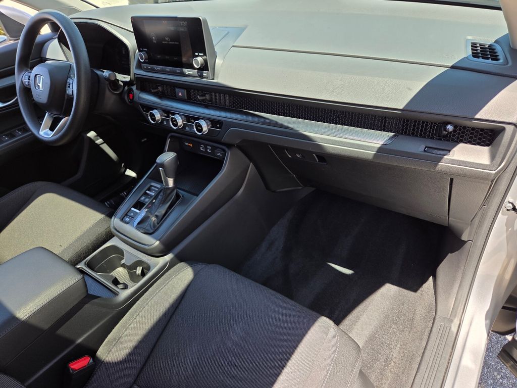 2024 Honda CR-V EX - Photo 17