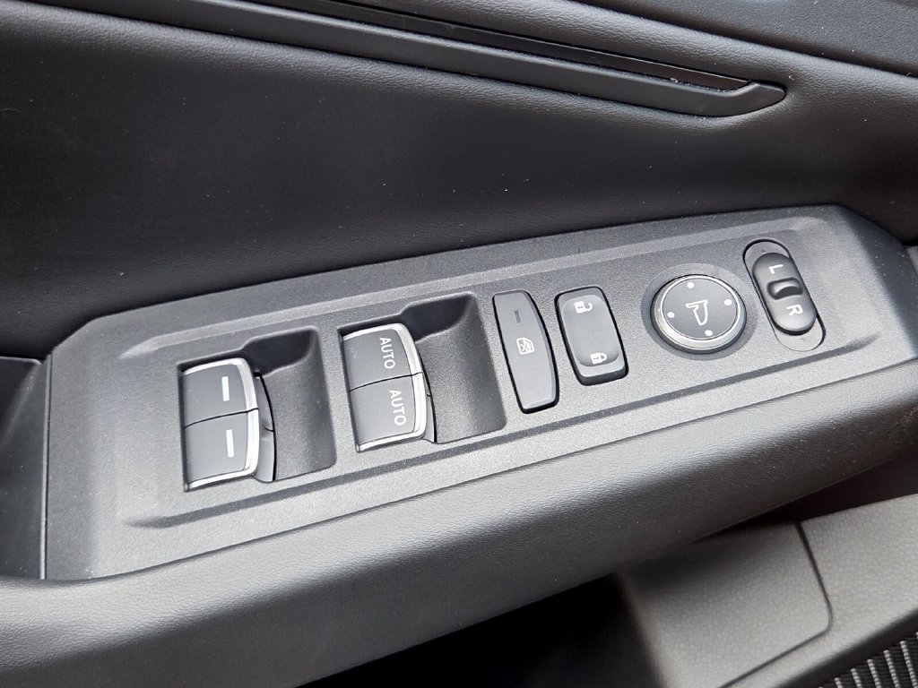2025 Honda Accord SE - Photo 29