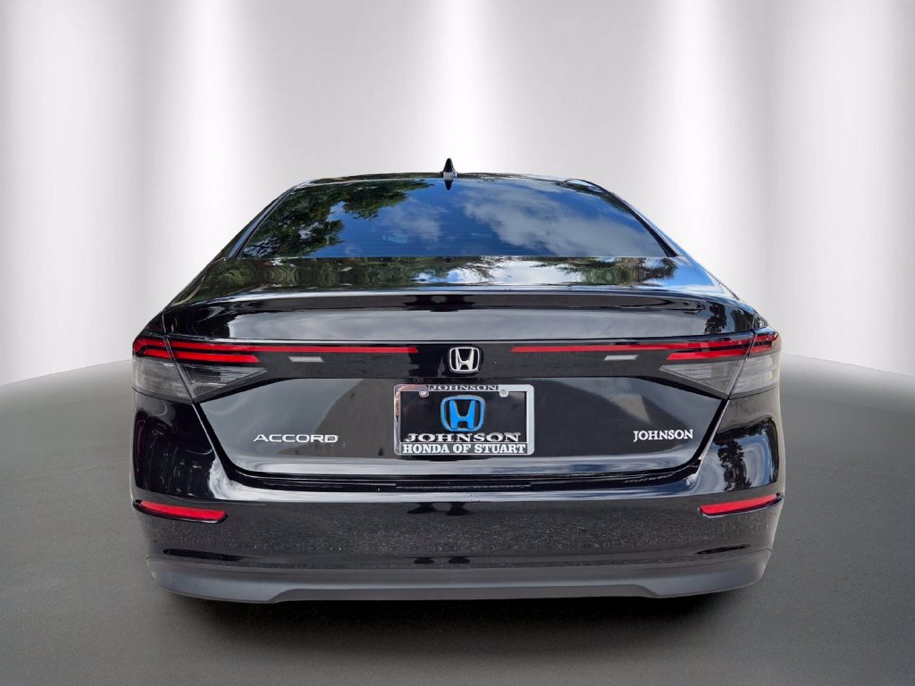 2025 Honda Accord SE - Photo 4