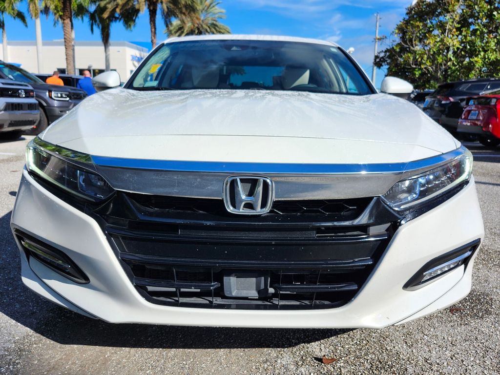 2019 Honda Accord Hybrid EX photo 2