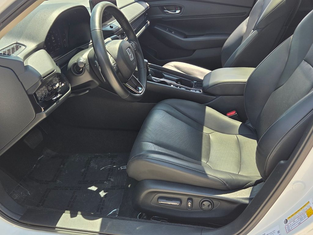 2024 Honda Accord Hybrid EX-L - Photo 9