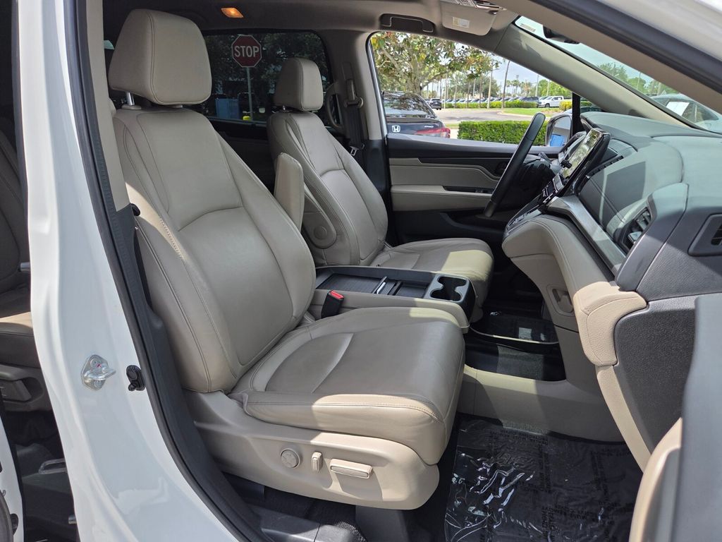 2022 Honda Odyssey EX-L - Photo 18