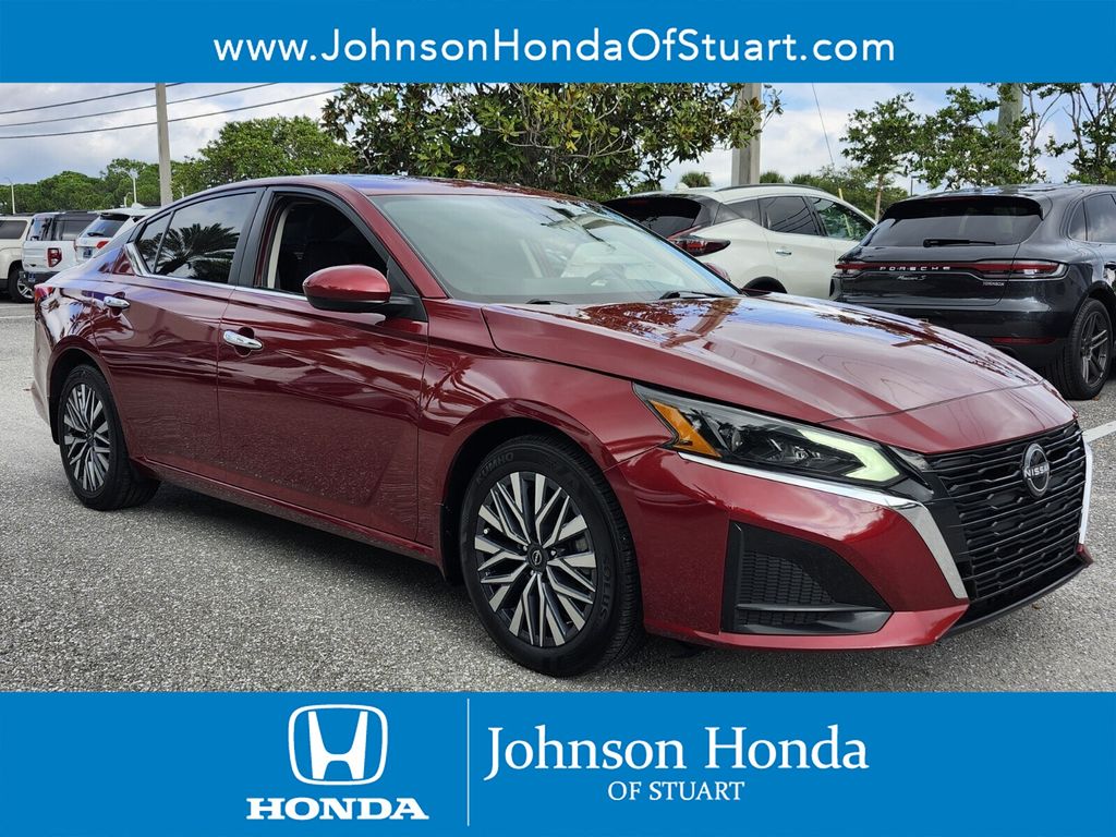 2024 Nissan Altima SV