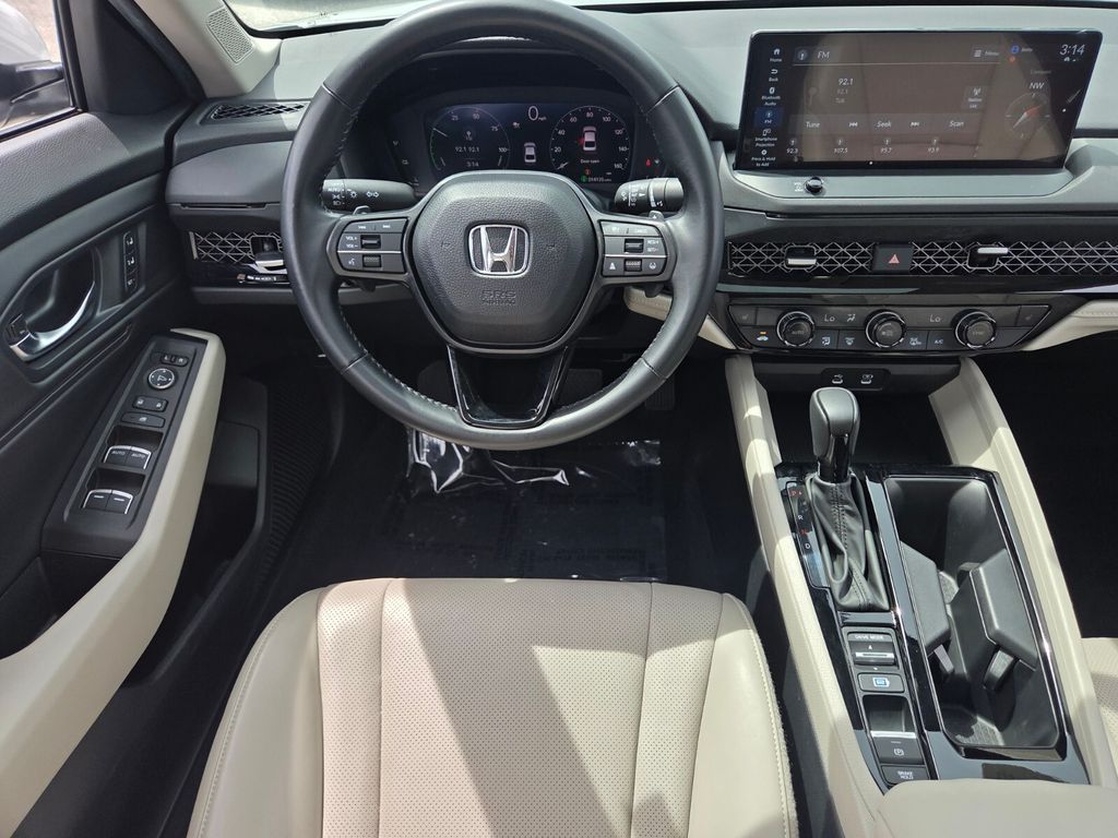 2024 Honda Accord Hybrid EX-L - Photo 12