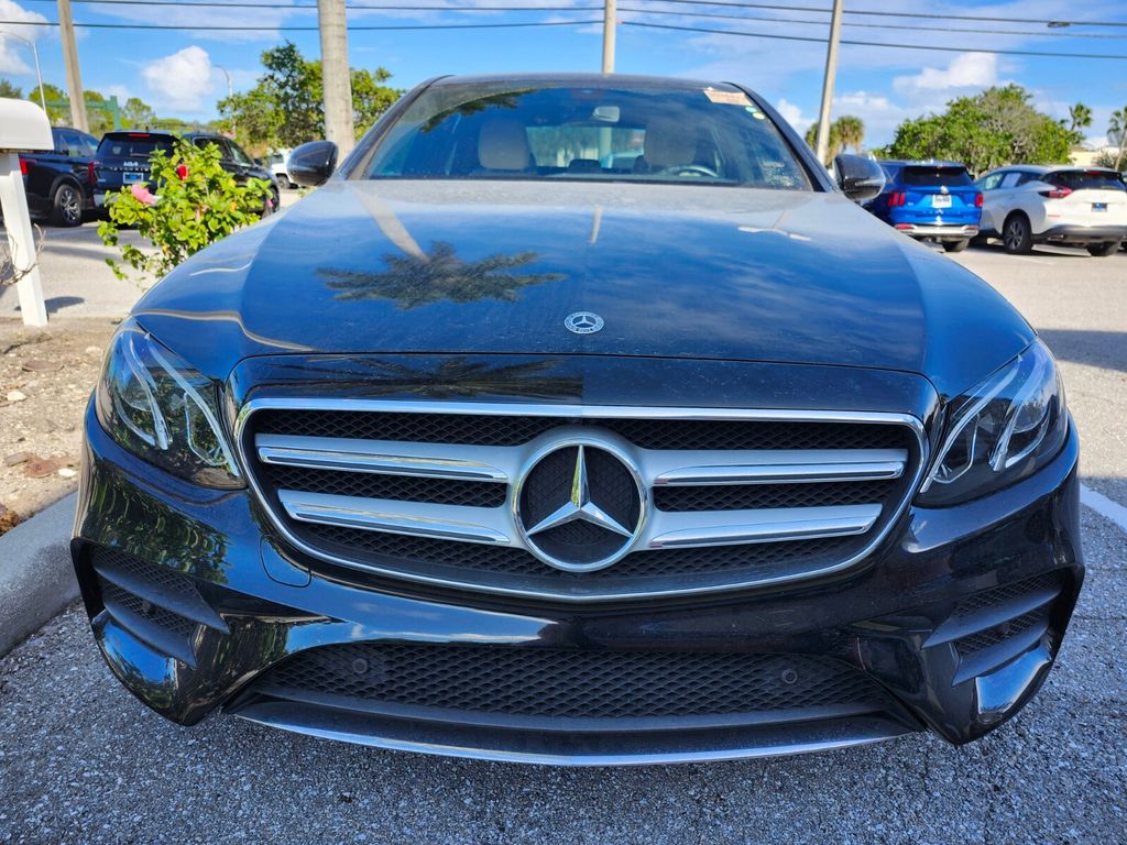 2018 Mercedes Benz E 300 photo 2