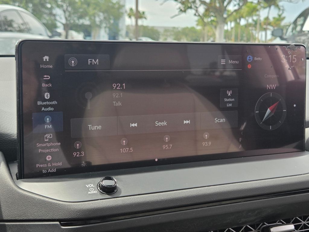 2024 Honda Accord Hybrid EX-L - Photo 25