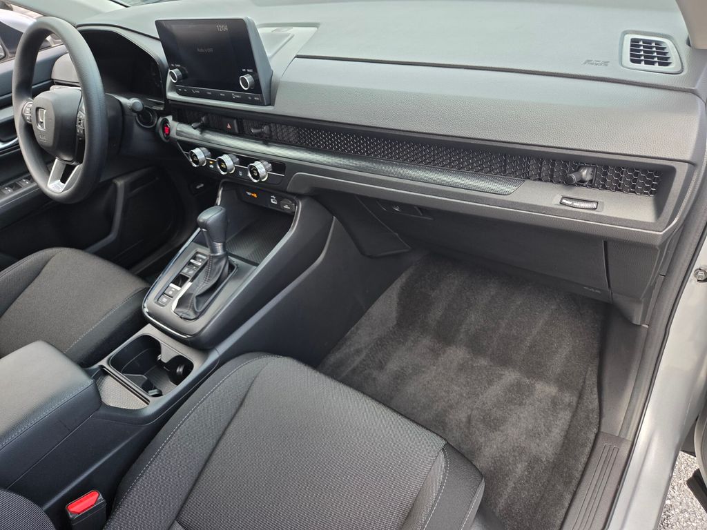 2025 Honda CR-V LX - Photo 17