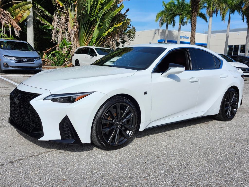 2024 Lexus IS 350 F SPORT photo 3