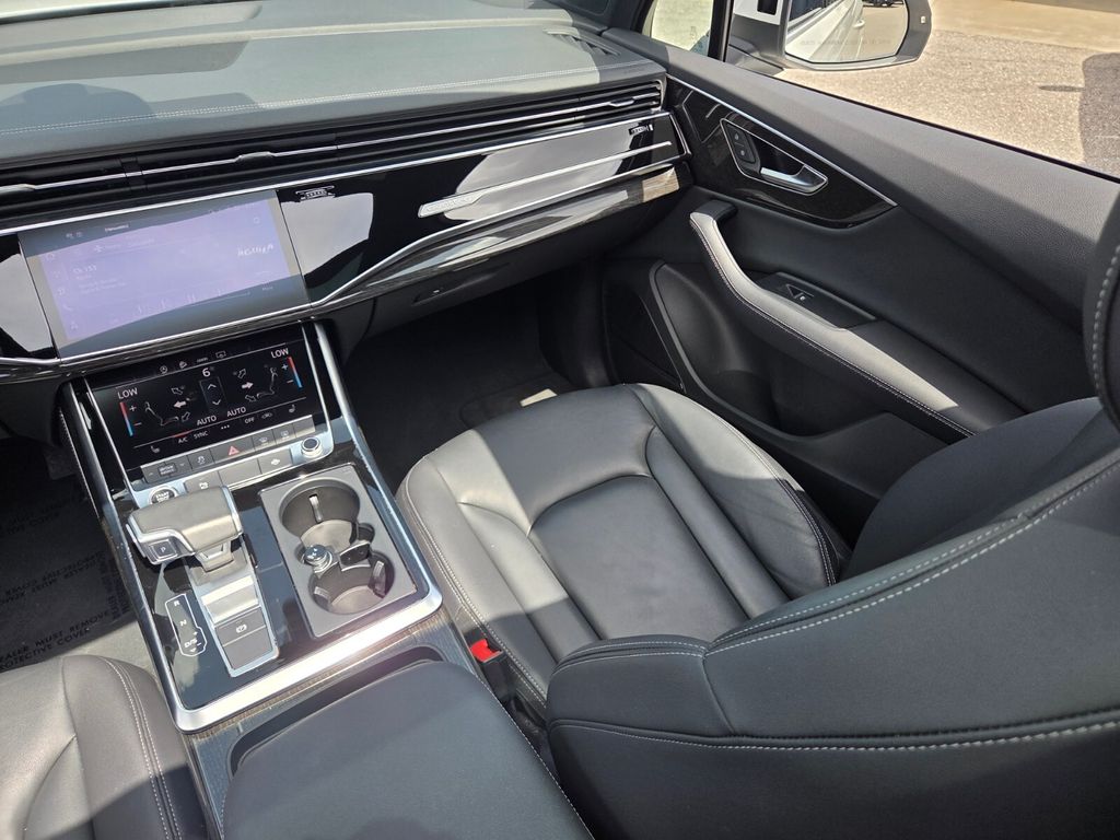 2025 Audi Q7 Premium Plus - Photo 14