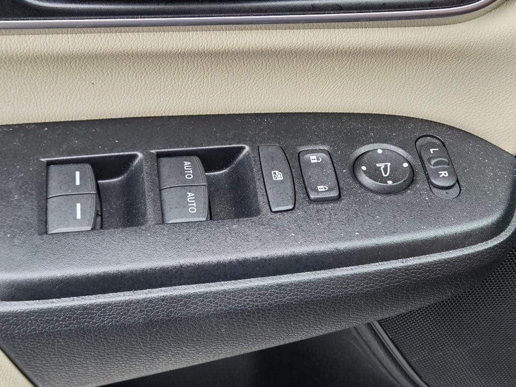 2022 Honda CR-V Touring - Photo 32