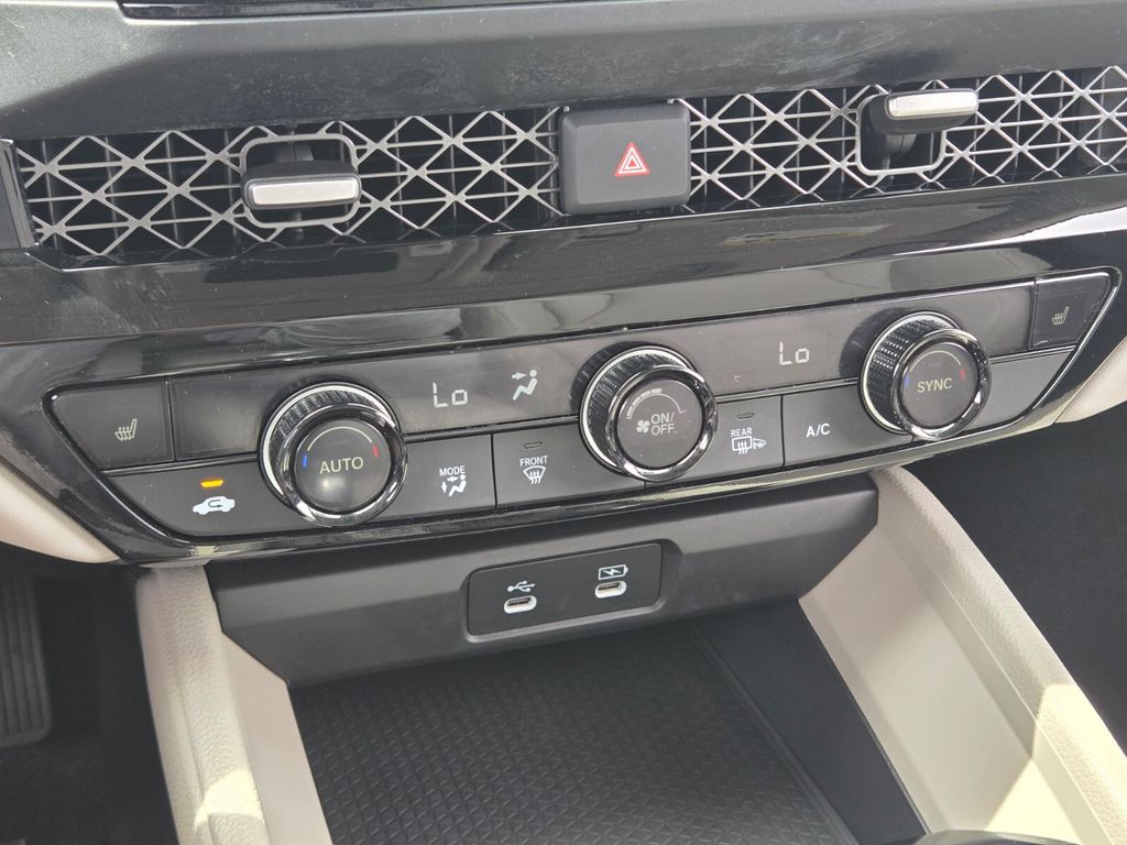 2024 Honda Accord Hybrid EX-L - Photo 27