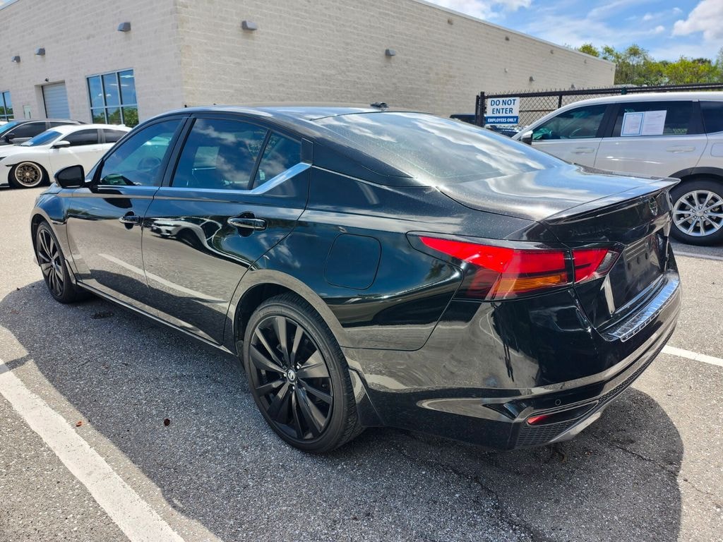 Used 2022 Nissan Altima 2.5 SR Sedan