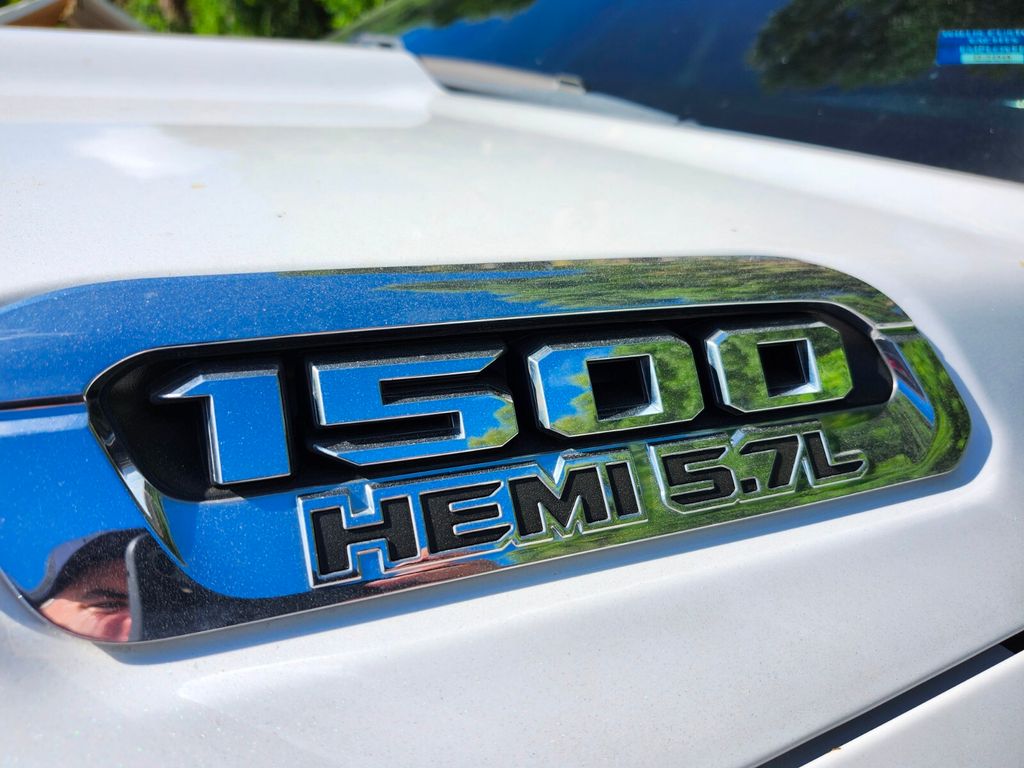 2019 Ram 1500 Laramie photo 2