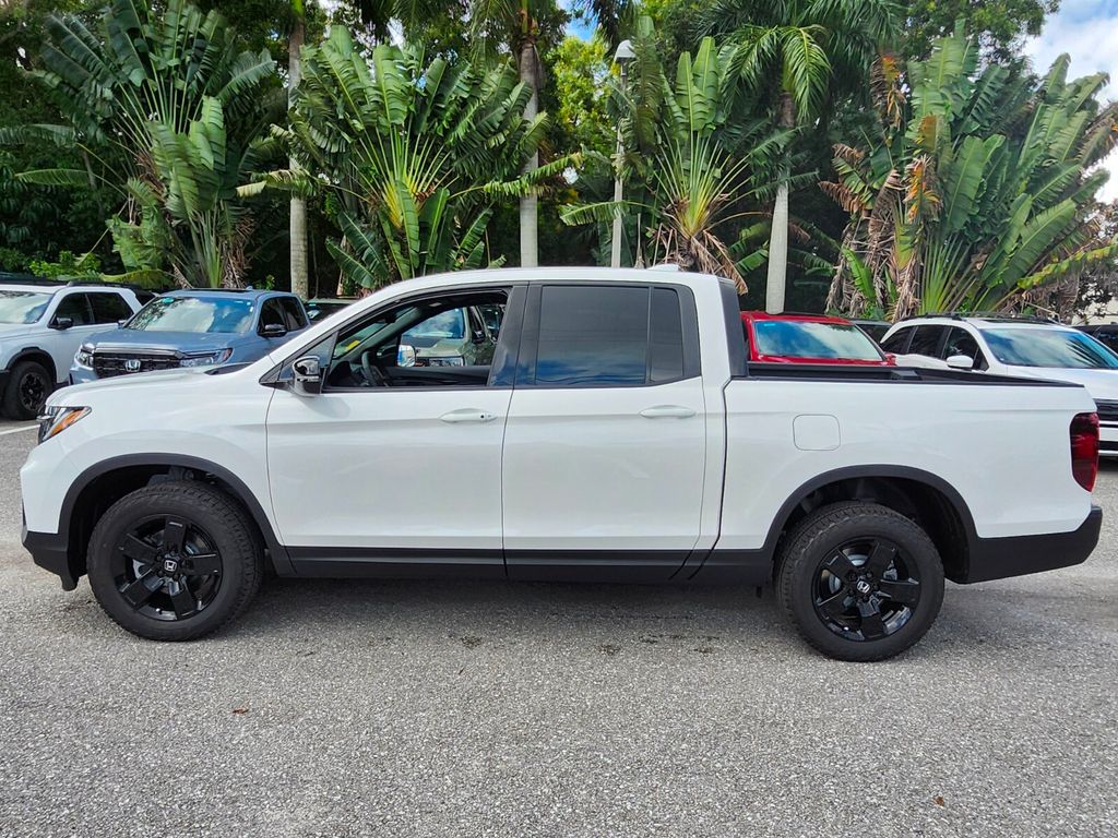 2026 Honda Ridgeline Black Edition photo 3