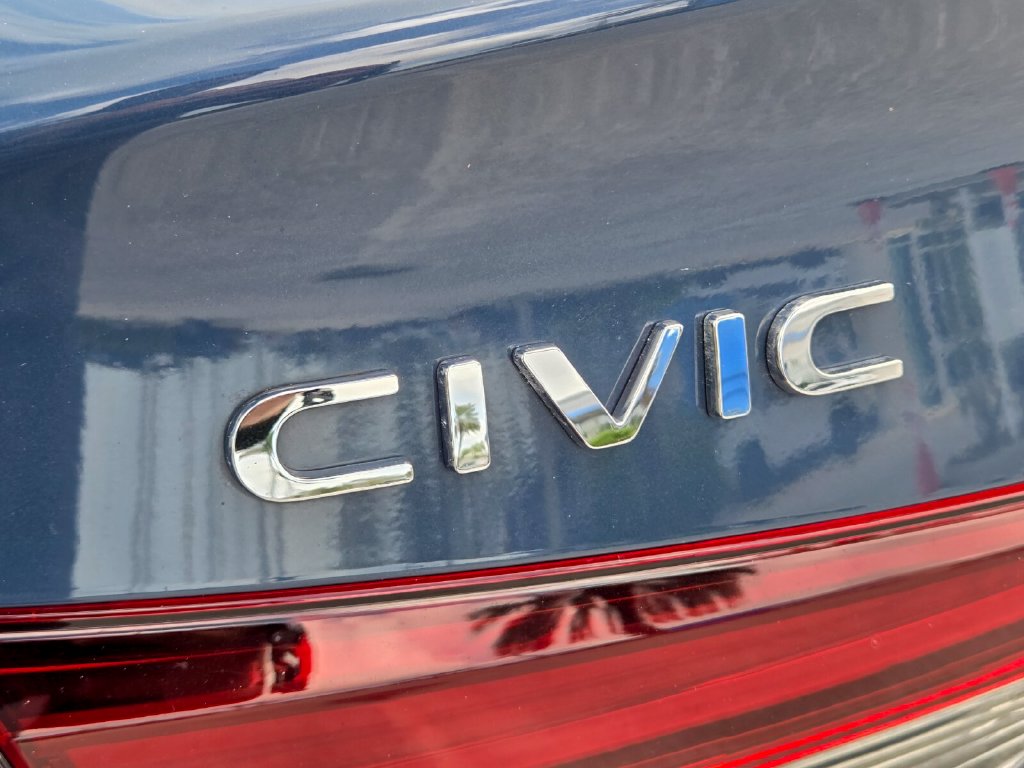 2025 Honda Civic Sport Touring - Photo 14