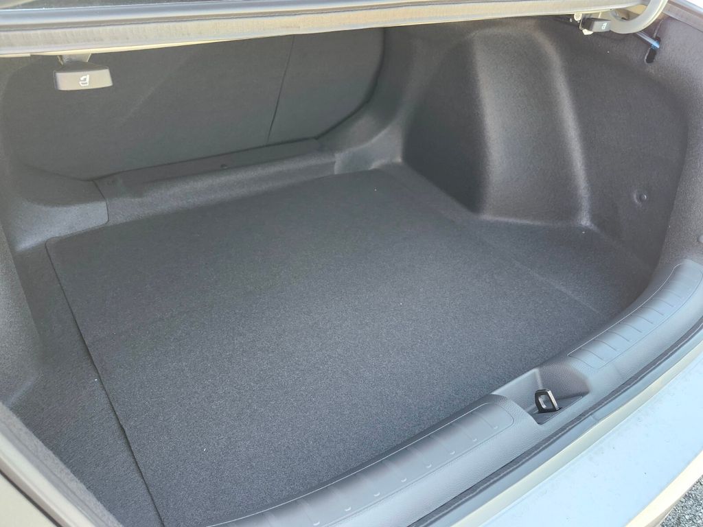 2025 Honda Civic Sport Touring - Photo 13