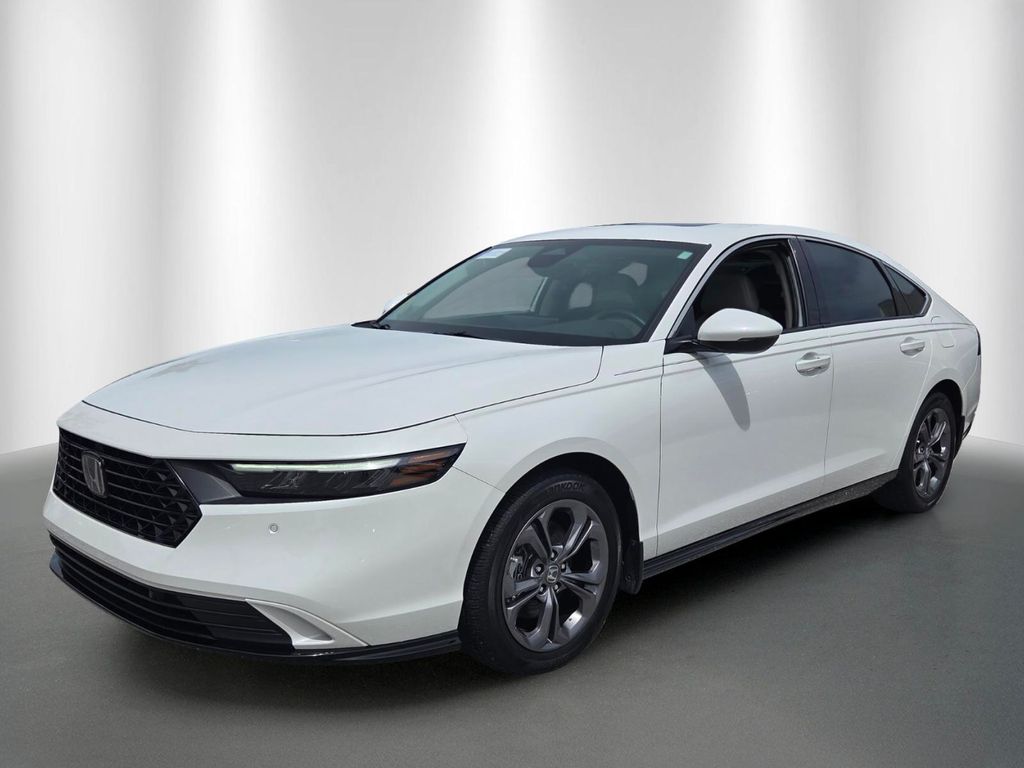 2024 Honda Accord Hybrid EX-L - Photo 7
