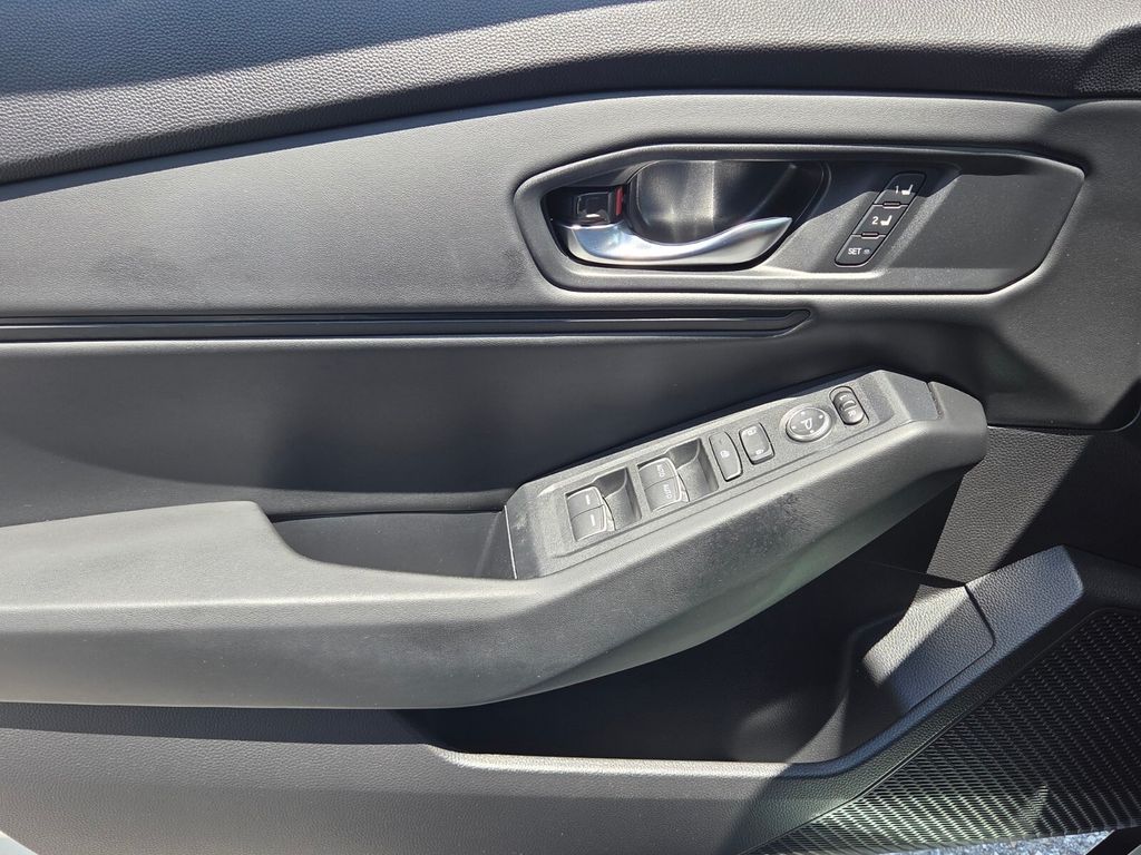 2024 Honda Accord Hybrid EX-L - Photo 32