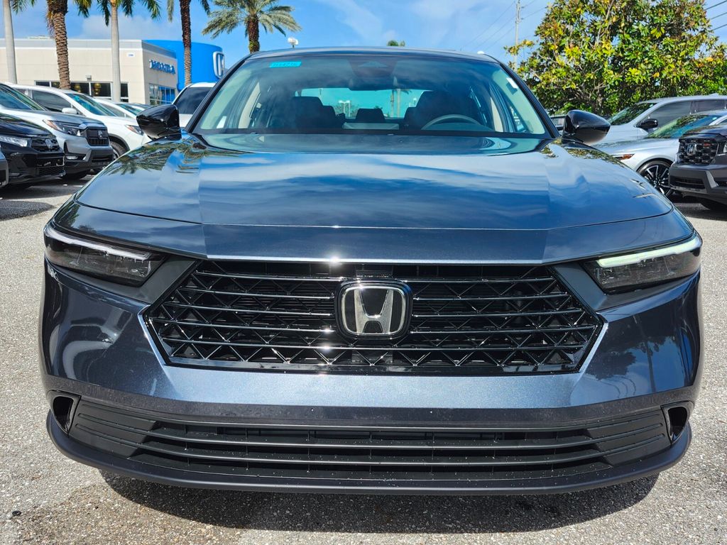 2025 Honda Accord SE photo 2