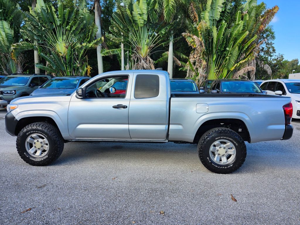 2023 Toyota Tacoma SR photo 4