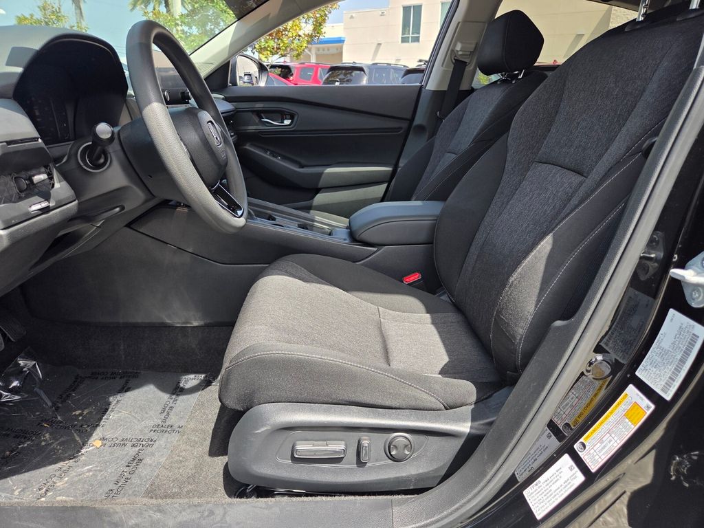 2024 Honda Accord EX - Photo 9