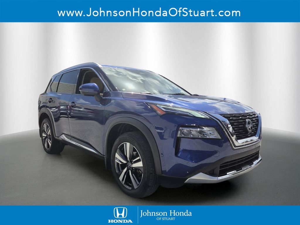 2023 Nissan Rogue Platinum FWD's photo