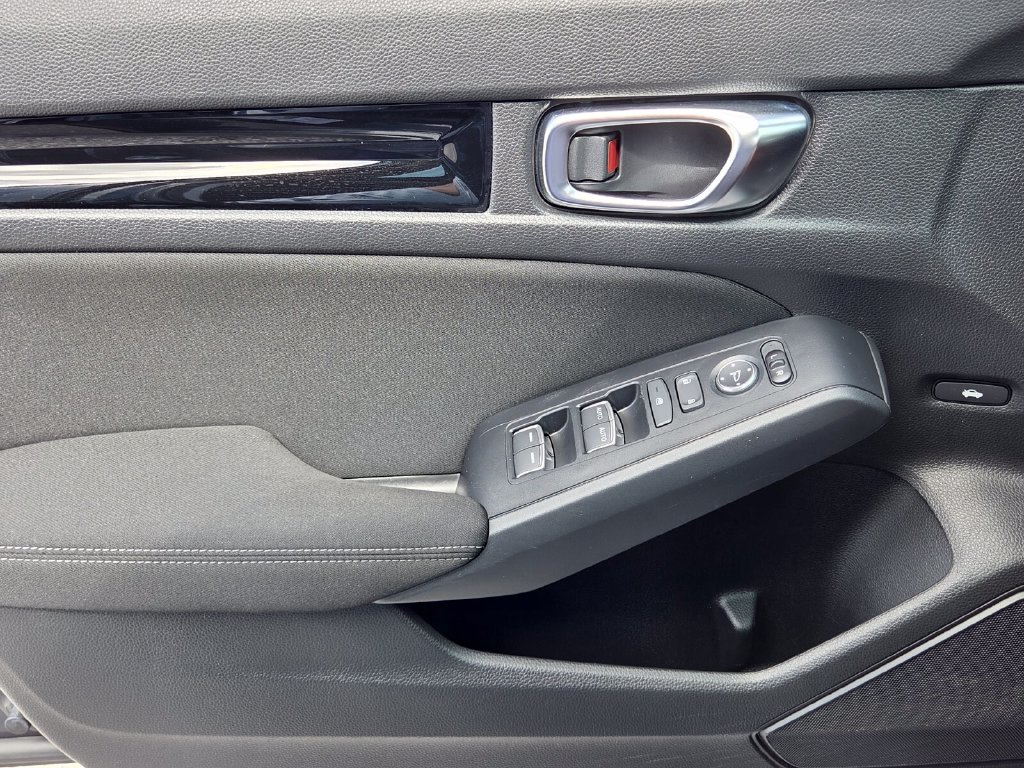 2024 Honda Civic EX - Photo 30
