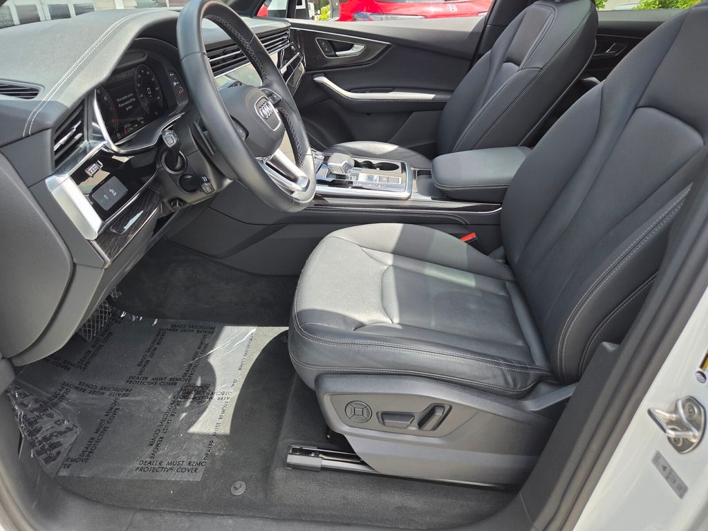 2025 Audi Q7 Premium Plus - Photo 9