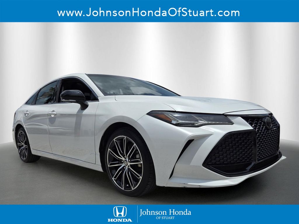 2021 Toyota Avalon Touring's photo