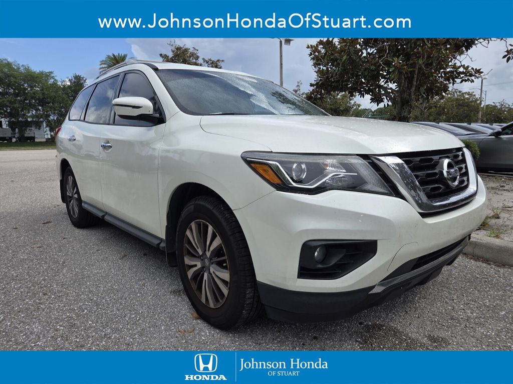2019 Nissan Pathfinder SV 2WD's photo