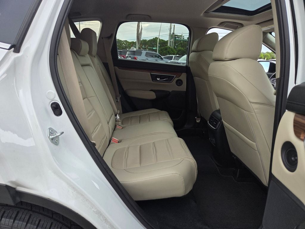 2022 Honda CR-V Touring - Photo 18
