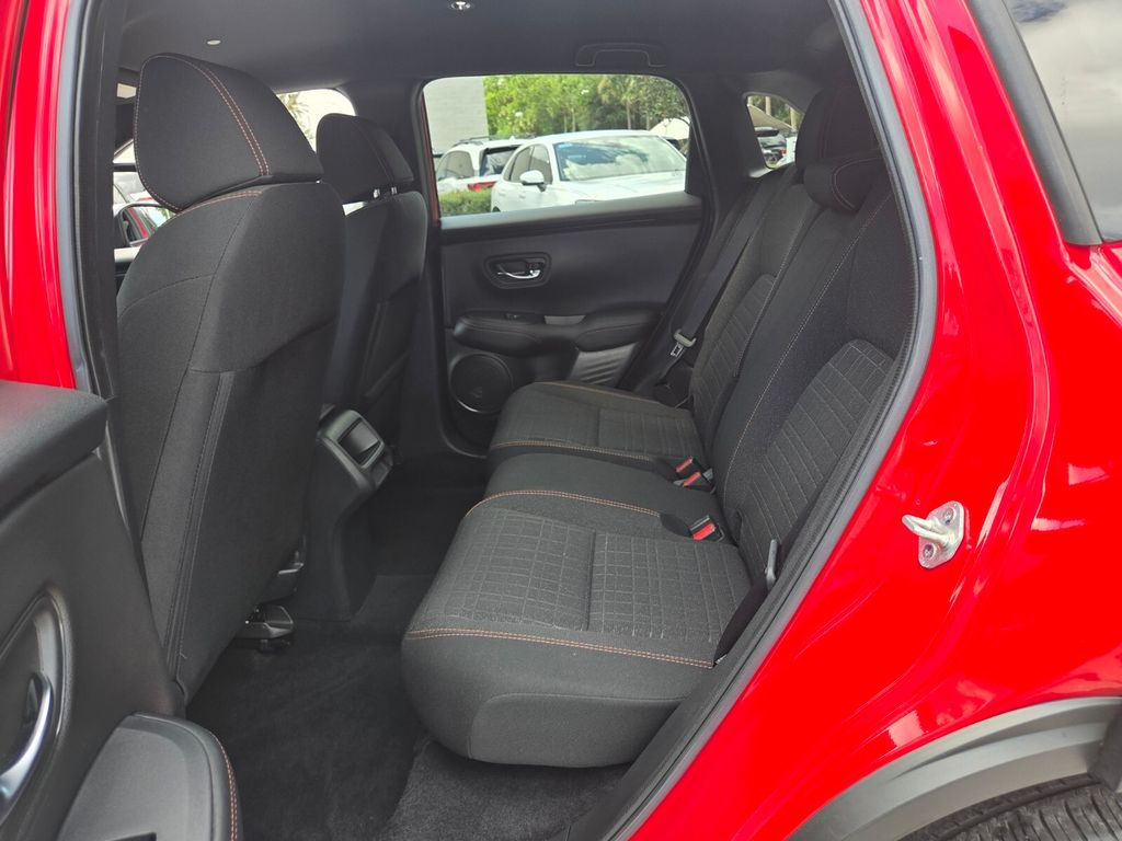 2025 Honda HR-V Sport - Photo 11
