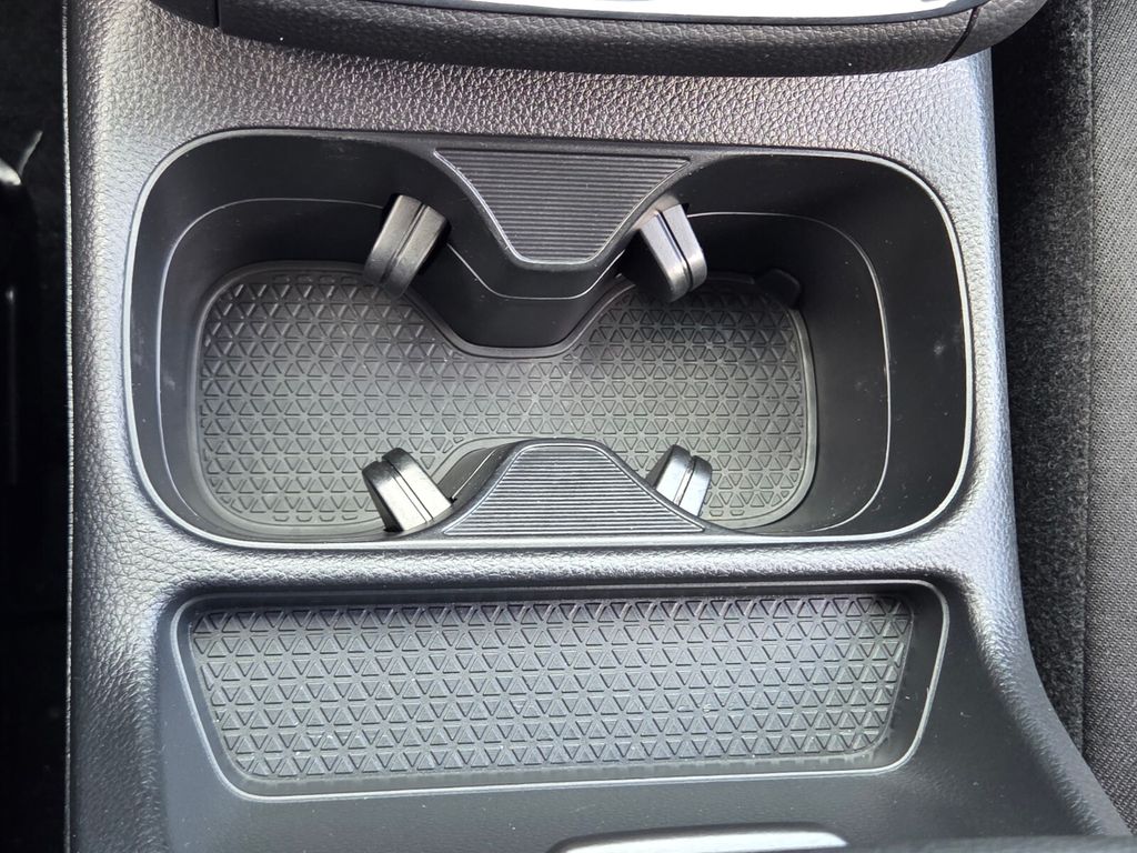 2025 Honda CR-V LX - Photo 27