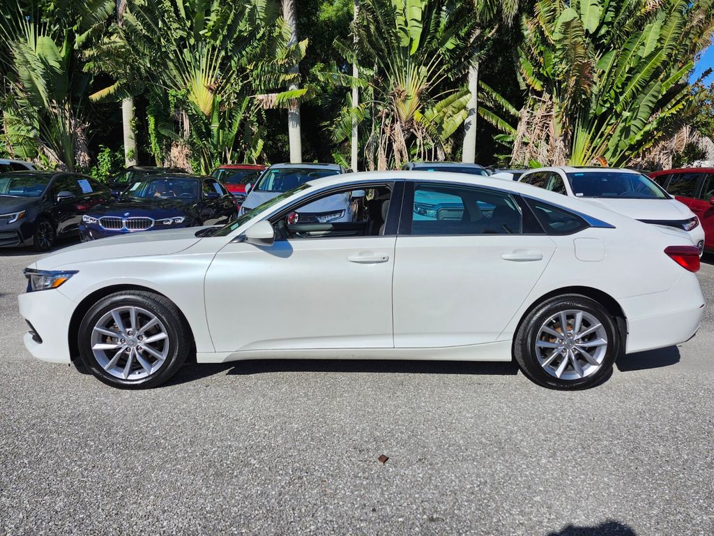 2022 Honda Accord LX photo 4