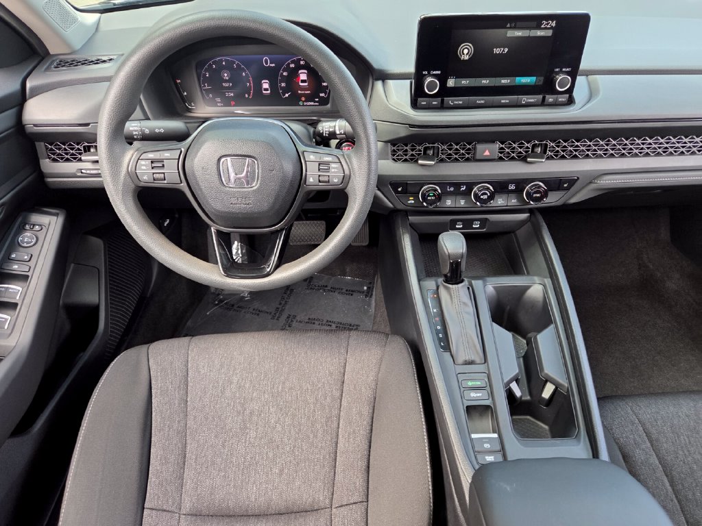 2025 Honda Accord SE - Photo 12