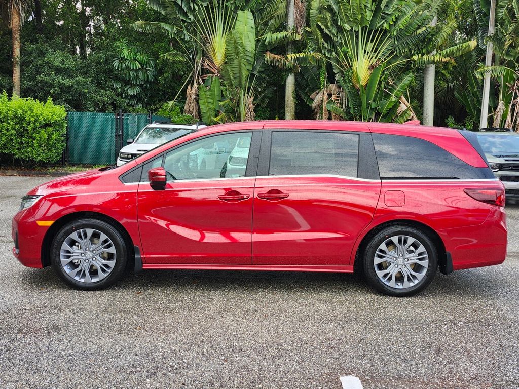2026 Honda Odyssey Touring photo 4