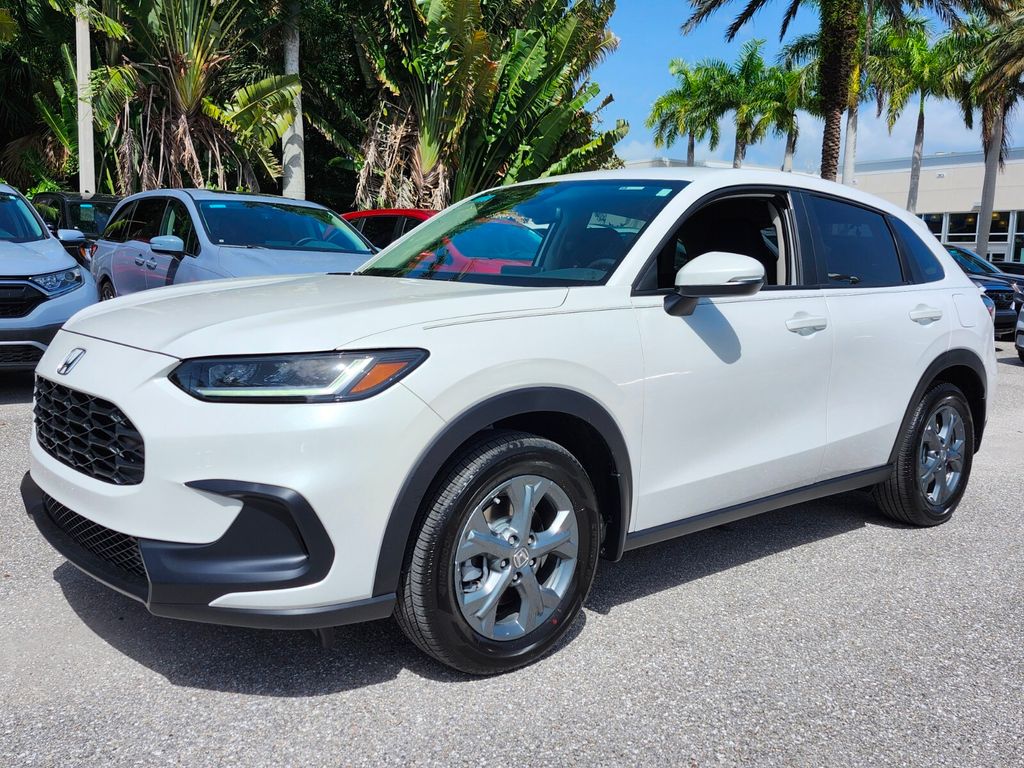 2026 Honda HR-V LX photo 3