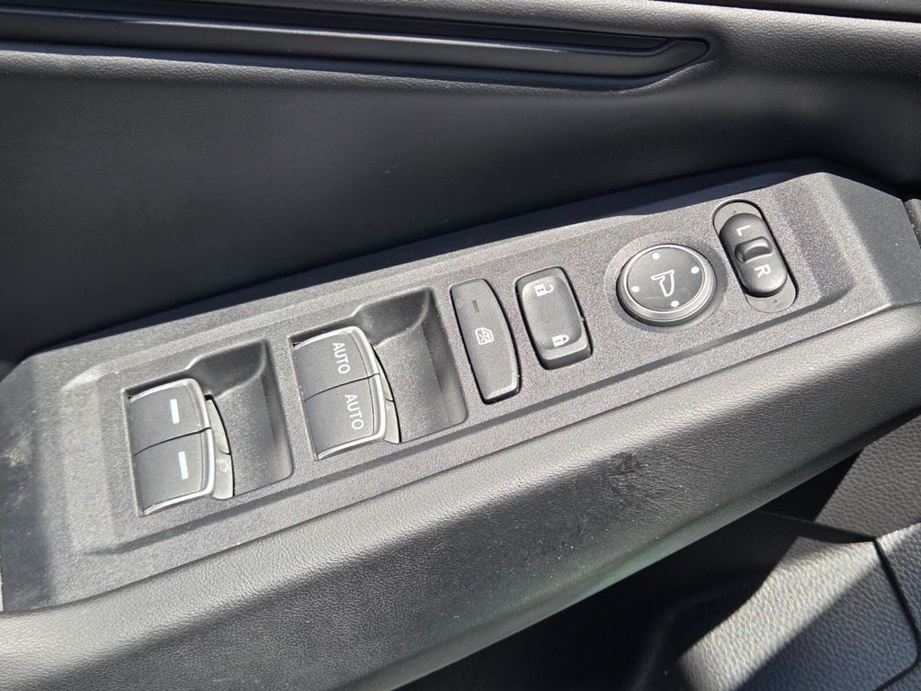 2024 Honda Accord Hybrid EX-L - Photo 31