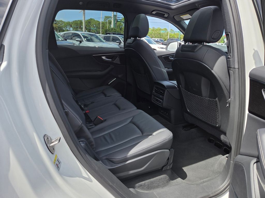 2025 Audi Q7 Premium Plus - Photo 17