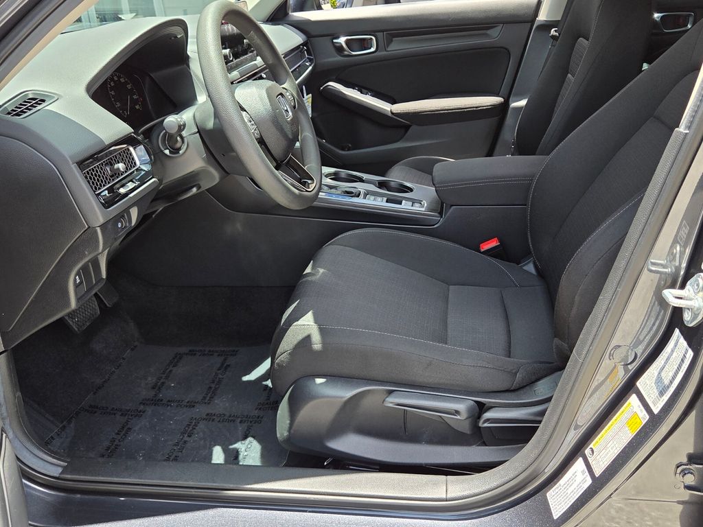 2026 Honda Civic LX - Photo 9