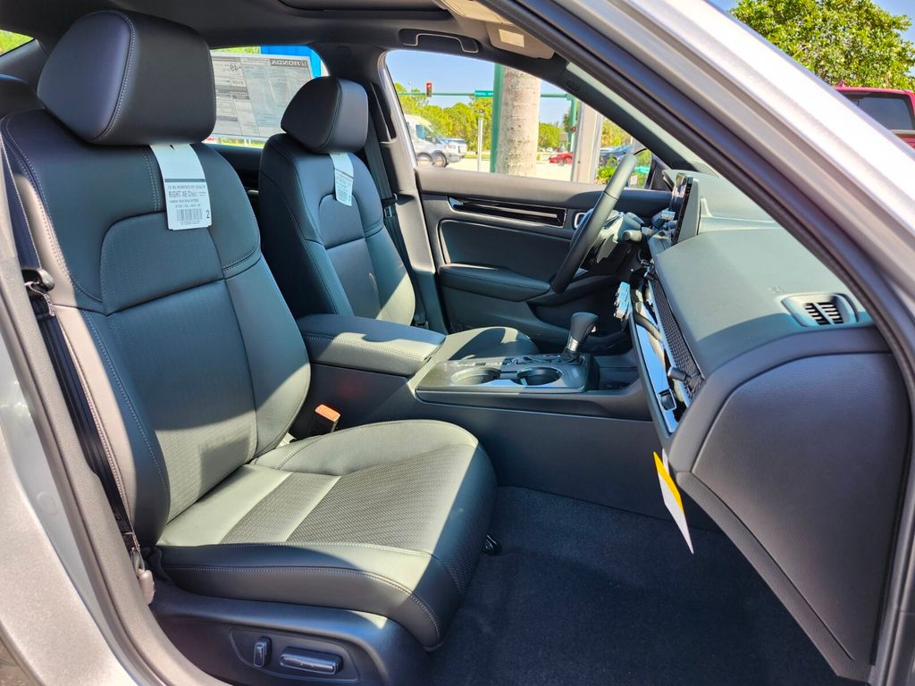 2025 Honda Civic Sport Touring - Photo 19