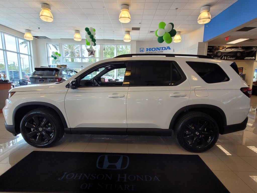 2025 Honda Pilot Black Edition photo 2