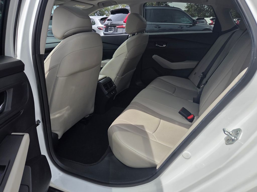 2024 Honda Accord Hybrid EX-L - Photo 11