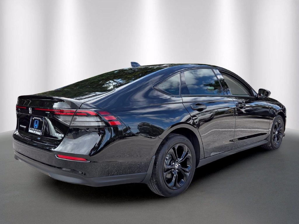 2025 Honda Accord SE - Photo 3