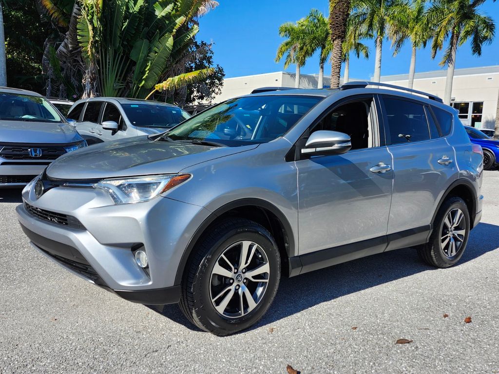 2018 Toyota RAV4 XLE photo 3