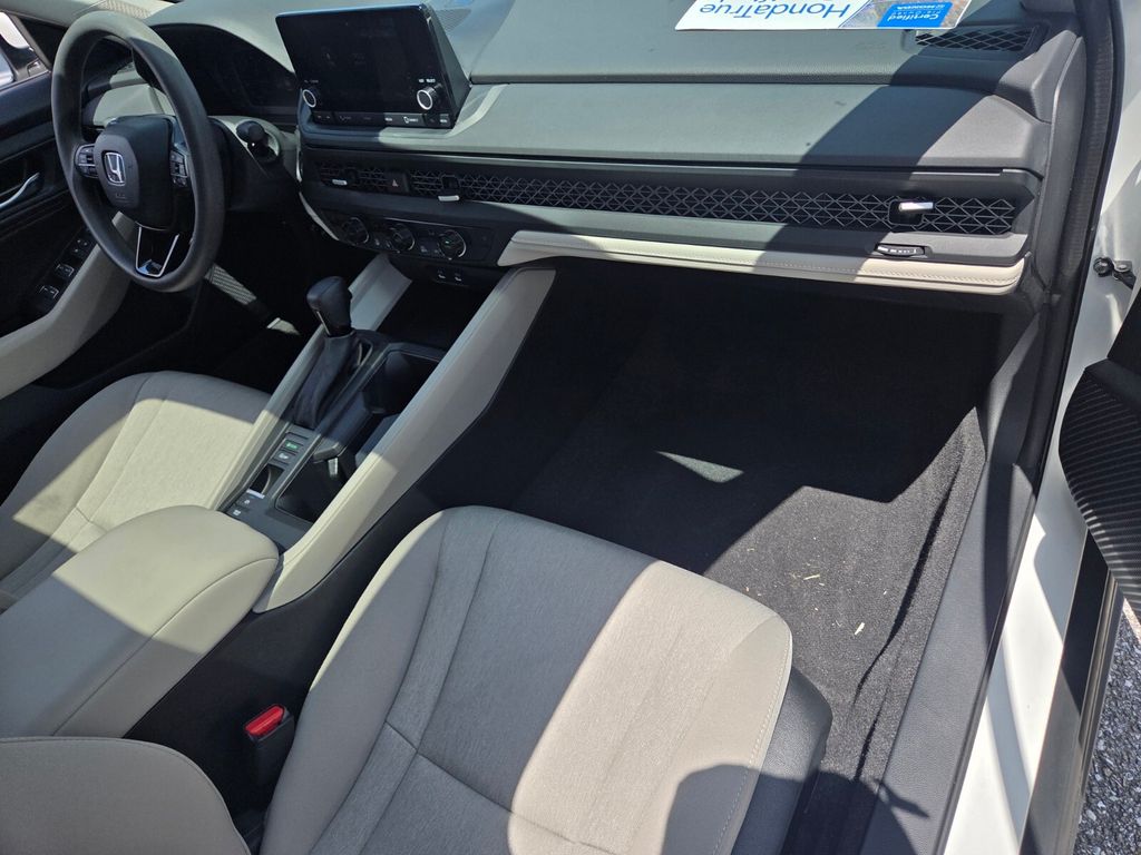 2024 Honda Accord EX - Photo 17